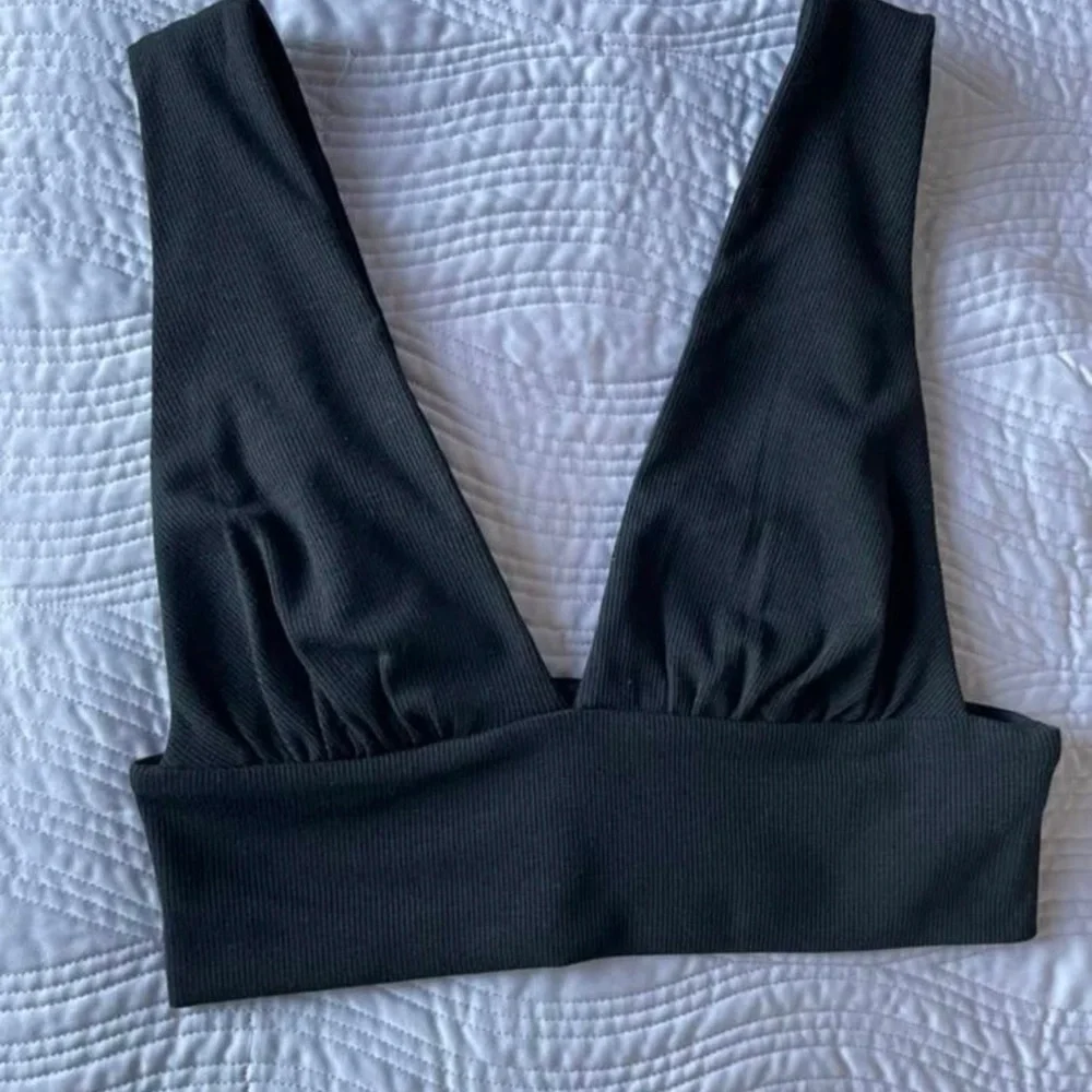 Sexy Tank Top - Picture 2 of 3